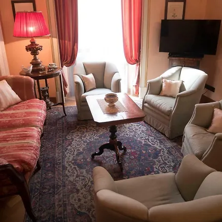 Apartment Broletto 26 Milan