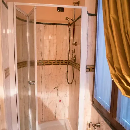 Apartment Broletto 26 Milan