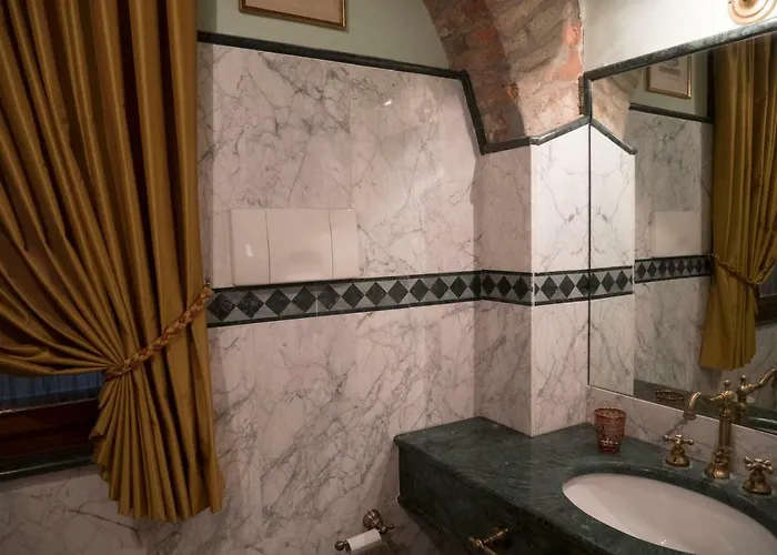 Broletto 26 * Milano
